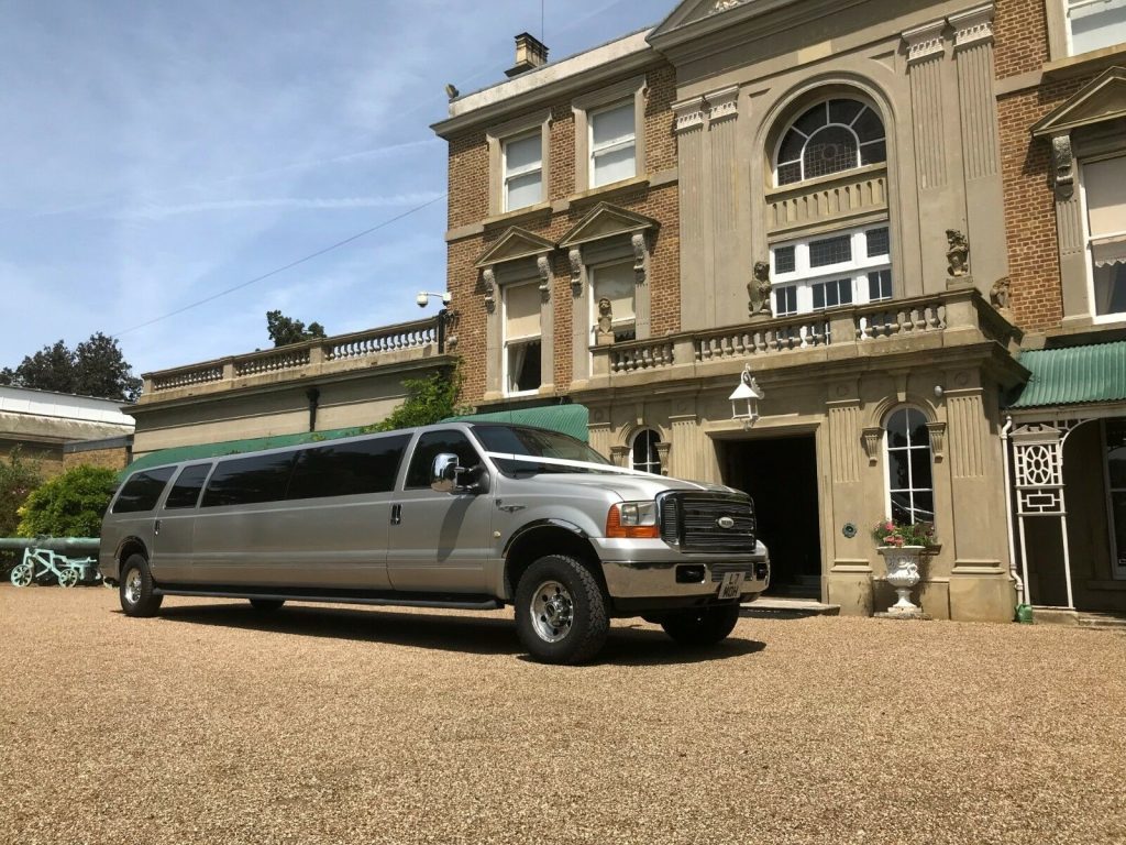 Northampton Ford Excursion Limo service