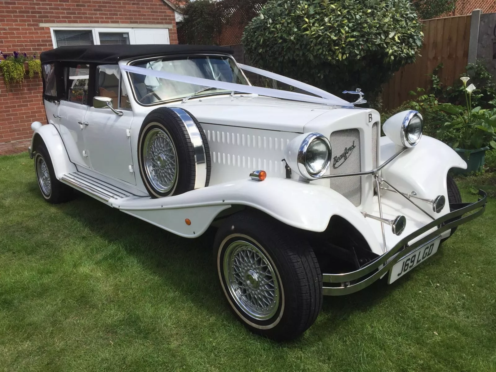 Beauford Wedding Car Northampton hire