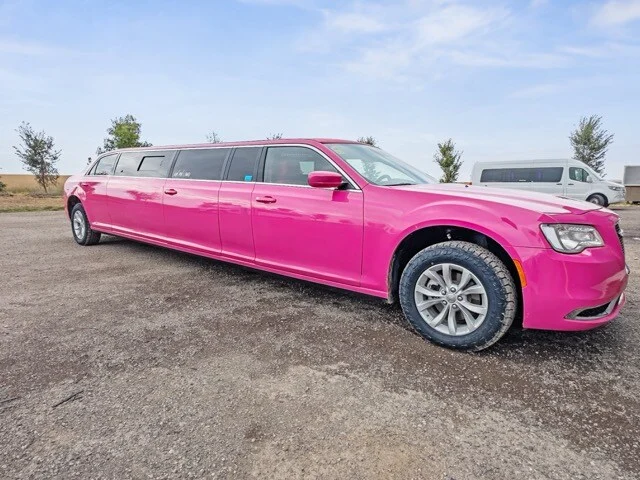 Northampton Pink Limousine for hire