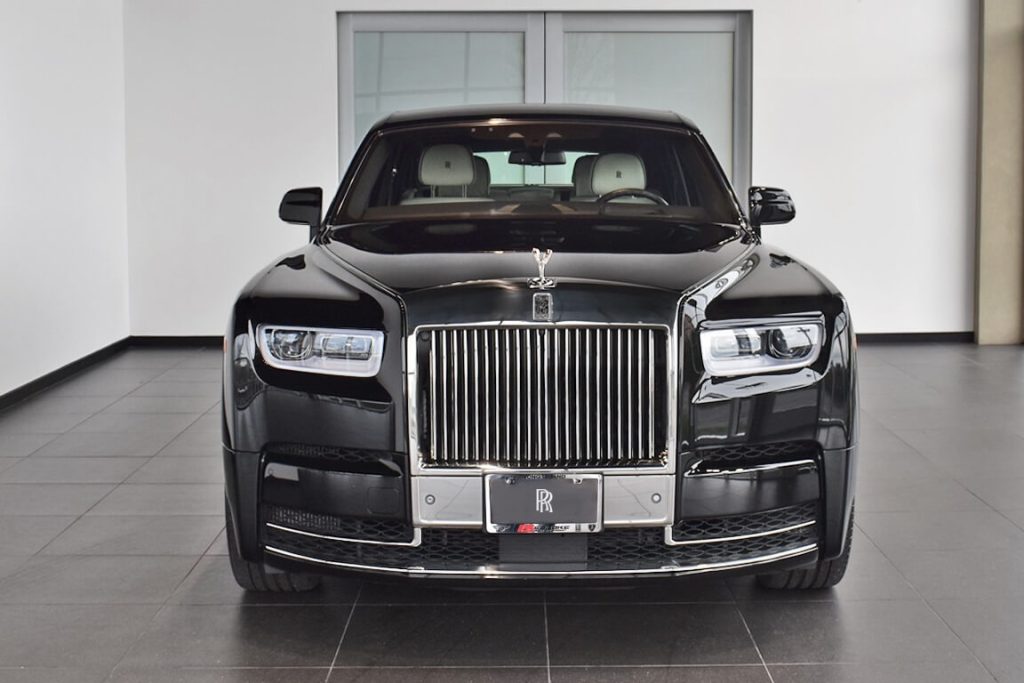 Northampton Rolls Royce Phantom Black ready for hire